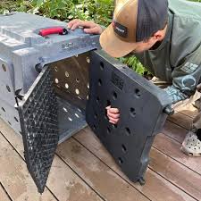 RuffLand® Performance Kennels - Divide & Conquer Kennel Divider