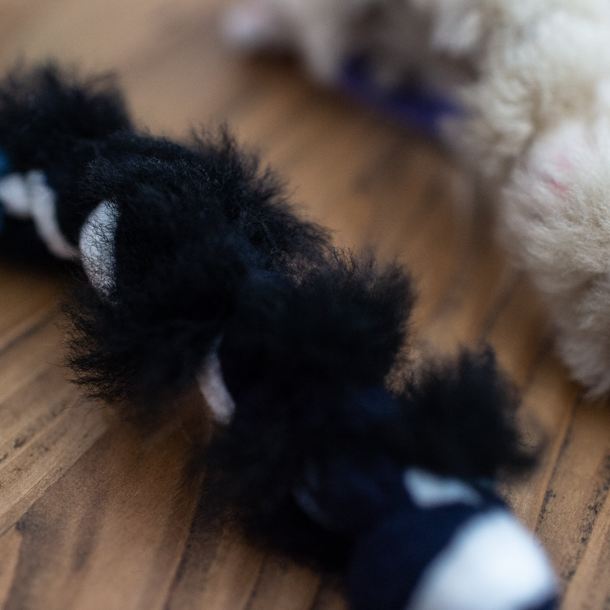 Zoom and Play Sheepskin Tug Ball