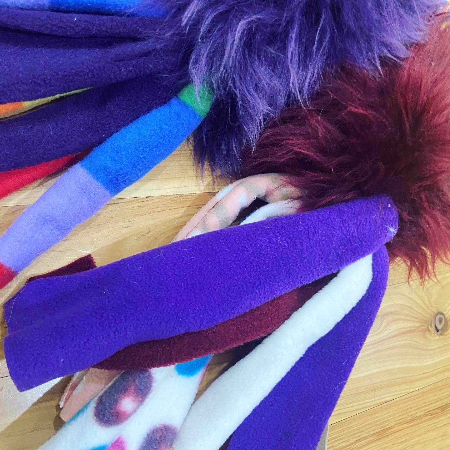 Wild-Tug Wattle Ultra Fluff Sheepskin Bungee Tug Toy with Padded Handle