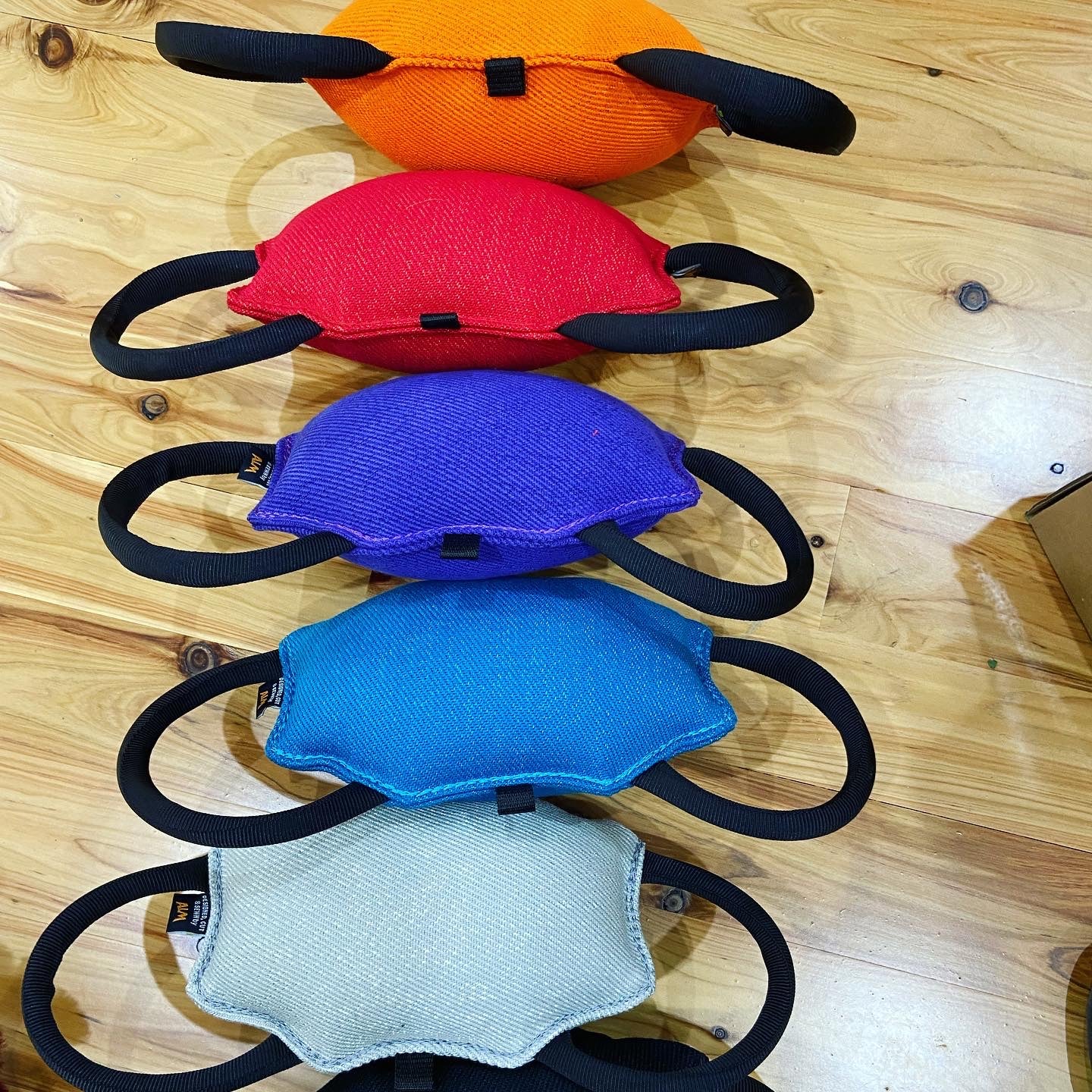 Wildhunde Pocket Play and Bite Pillow