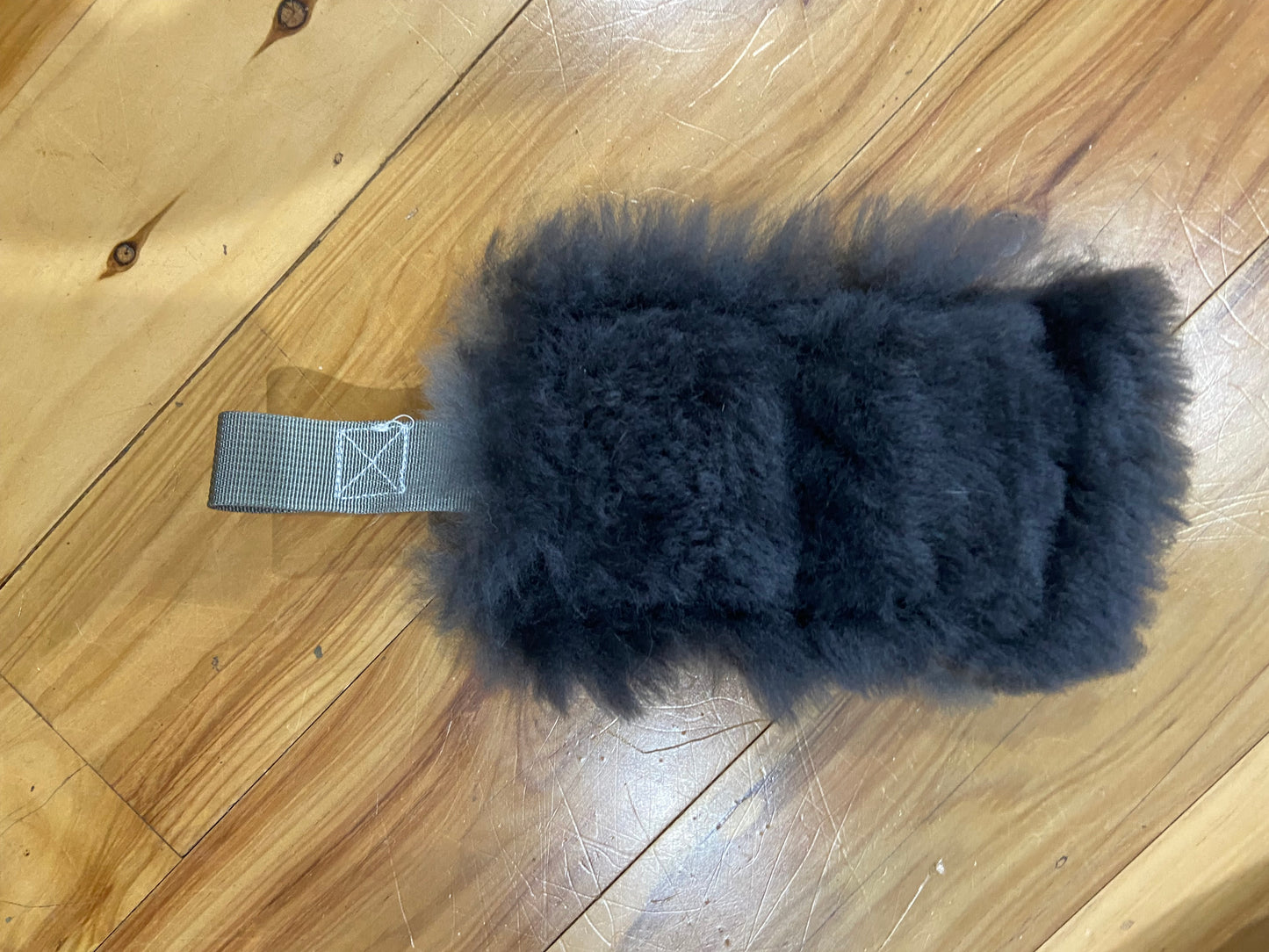 Wild-Tug Sheepskin One Off Toys