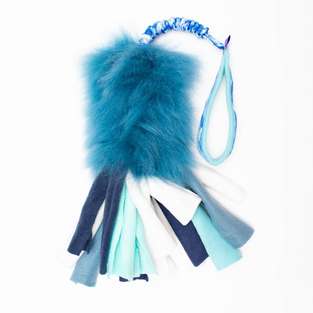 Wild-Tug Wattle Ultra Fluff Sheepskin Bungee Tug Toy with Padded Handle