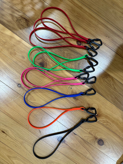 Biothane Microlight Special Edition Traffic Handle with Carabiner